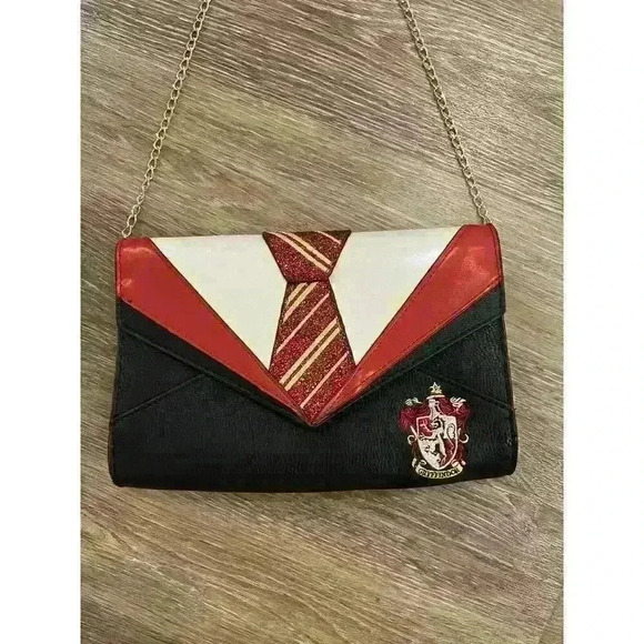 Danielle Nicole Harry Potter Gryffindor Uniform Clutch Red Optional Strap - Picture 9 of 9